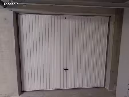 grand garage neuf 18m2  dans résidence sécurisée