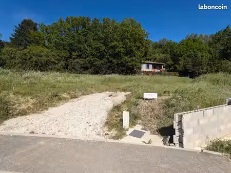 parcelle viabilisée à saint marcel les sauzet