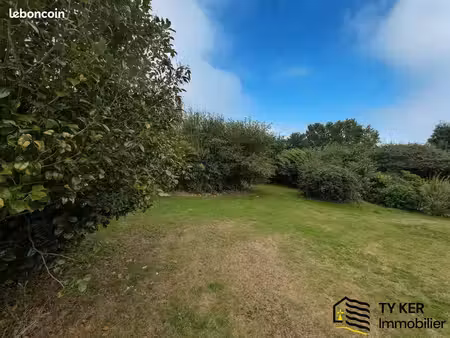 terrain 800 m² lanneuffret