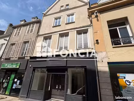 commerce 128 m²