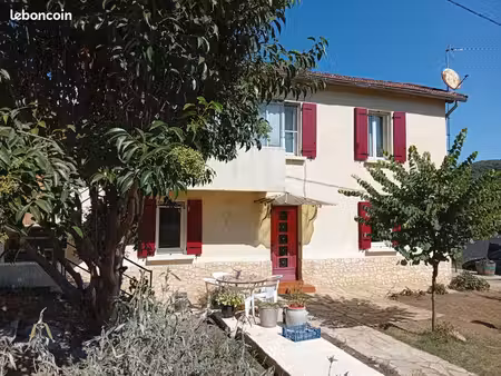 vente maison en pierre sur +3500m2 terrain