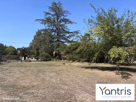 terrain 700 m² marquefave -