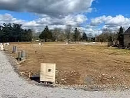 terrain constructible 3000 m2 maignaut tauzia 29000