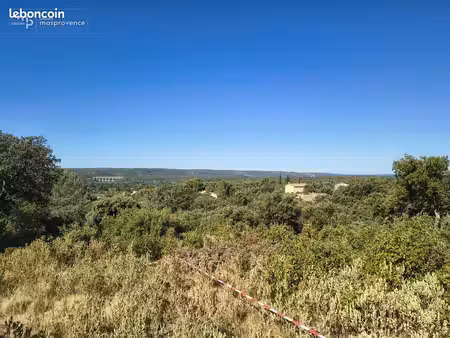 terrain à bâtir de 1490 m² à castillon-du-gard (30)