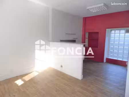 appartement 4 pièces 102.85m² à louer 710 - chinon 37500
