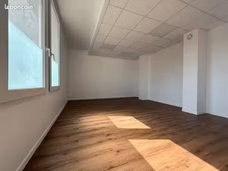 bureau / cabinet 24 m² rénové – rdc – tours giraudeau
