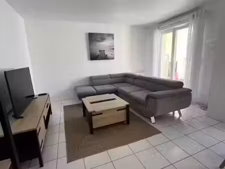 location meublée appartement 3 pièces 58 m² à pau (64000)  850 €