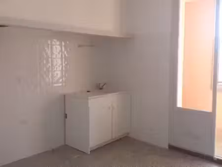 location appartement 4 pièces 65.63 m² à pont-saint-esprit (30130)  560 €