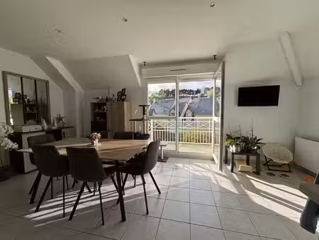 port-en-bessin-huppain 3 chambres  balcon et 2 stationneme