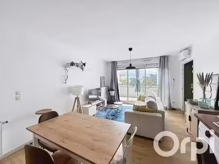 location meublée appartement 2 pièces 42 m² à villeurbanne (69100)  950 €