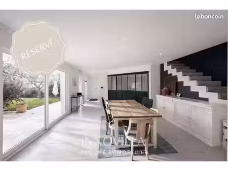 villa 5 pièces 140 m²