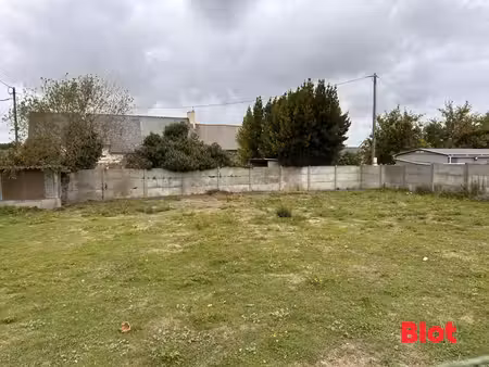 à vendre chez blot immobilier de cancale – terrain à bâtir de 402m²– au calme - la gouesni