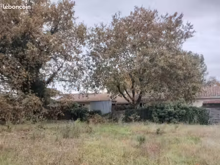 terrain à bâtir de 676 m² à audenge (33)
