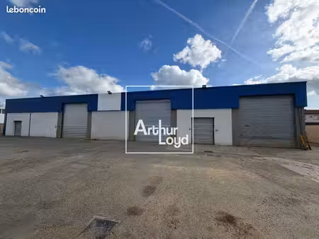 local industriel 1 018 m²