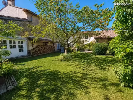 gîte 7 pièces 290 m²