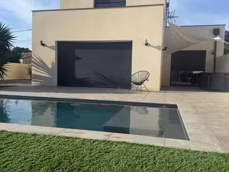 maison contemporaine avec piscine