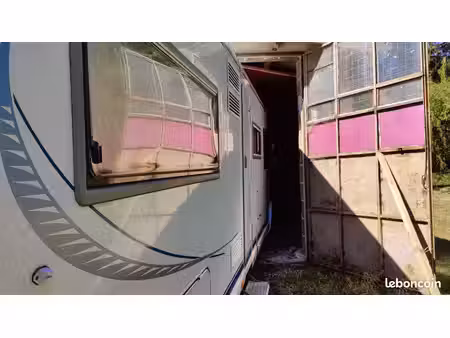 emplacement camping car