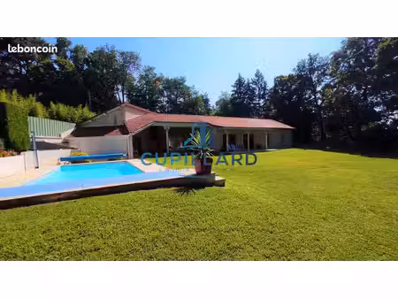 villa 6 pièces 170 m²
