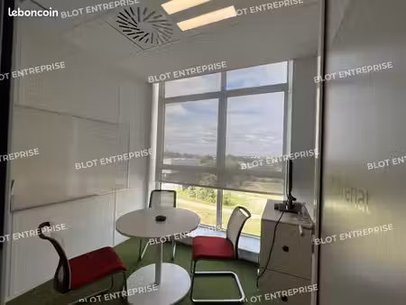 bureaux 816 m²