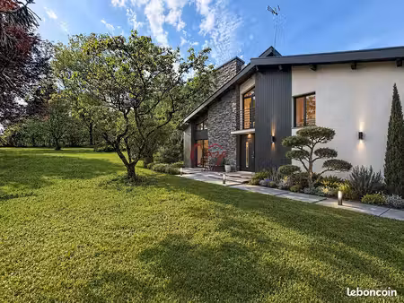 maison 8 pièces 175 m²