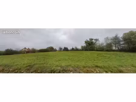 terrain à bâtir env. 2 556 m² – ginouillac  à 10 min de gourdon