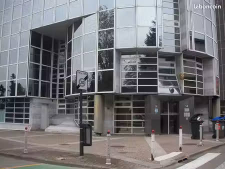 • vends bureaux quartier mairie – 85 m²