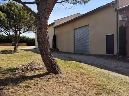 location entrepôt 200 m² très bien équipée