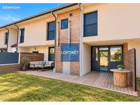 maison 8 pièces 187 m²