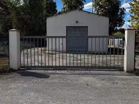 dépôt à louer