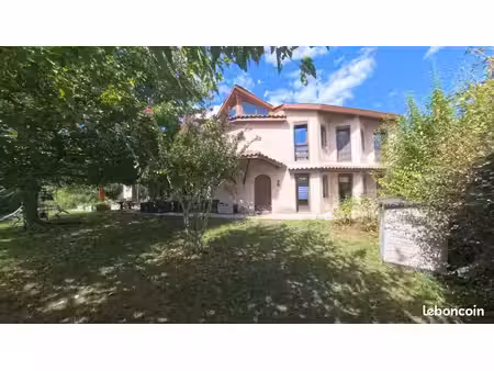 maison 12 pièces 265 m²