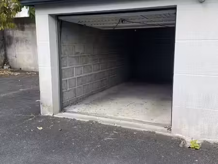 parking/box angers