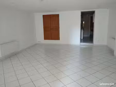 studio 1 pièce 40 m²