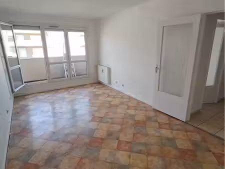 ? ? t3 60 m² – centre-ville saint-chamond – balcon – parking – cave – ascenseur