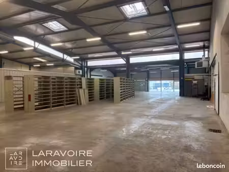 local 1133 m² saint etienne