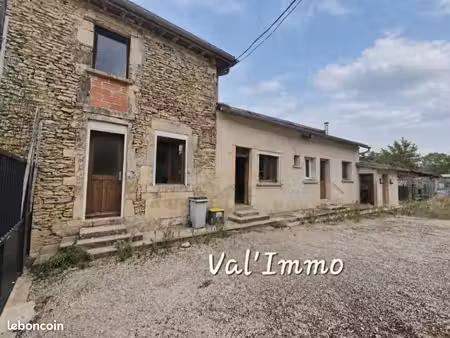 ancien corps de ferme à sommevoire