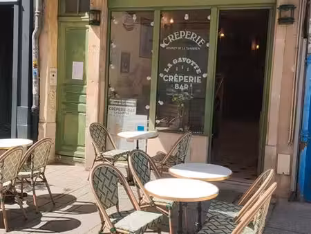 bar / creperie