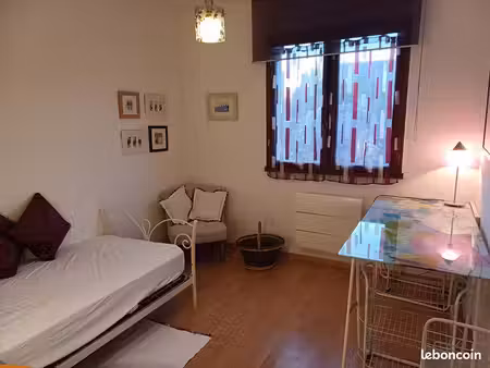 loue chambre meublée chez l'habitant à beaucouzé - bail mobilité