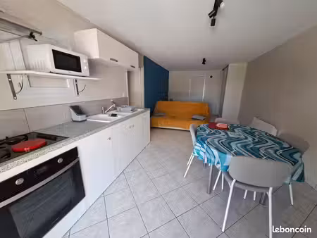 location studio meublé 32 m2 (st même le tenu)