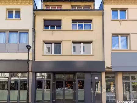 immeuble 7 pièces 192 m²