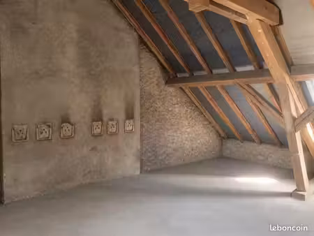 vends combles aménageables en 2 appartements