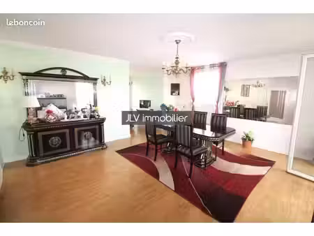 appartement 6 pièces 105 m²