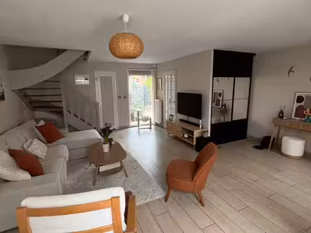 hellemmes centre - maison familiale 90 m² - 3 chambres - garage - jardin sud-est - métro à
