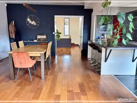 maison 5 pièces 137 m²