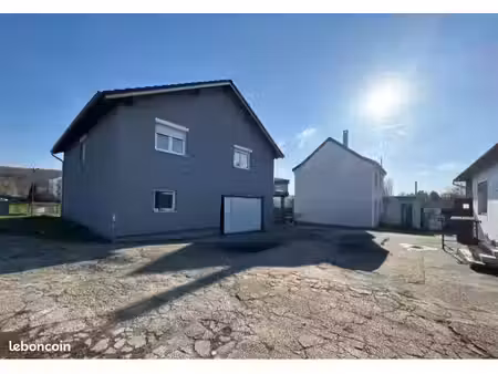 3 maisons avec grand terrain