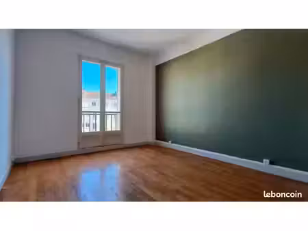 ? beauvais centre | 88 m² | 2 ch | séjour 35 m² | parking