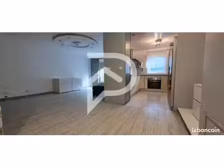 appartement 3 pièces 81 m²