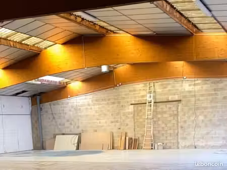 entrepôt  atelier 420 m² lacroix-saint-ouen