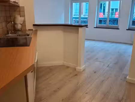 t2 traversant de 44 m² avec cave – lille centre  quartier république -beaux-arts  en très 