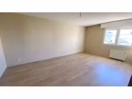 location appartement 3 pièces 65 m² à angers (49000)