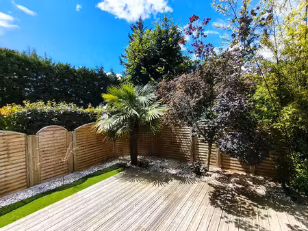 appartement 2 pieces avec terrasse de 45 89 m² - 10mn rer - parking